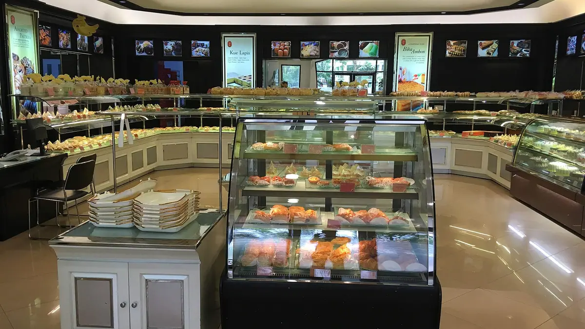 Kashmir Crown Bakeries – bakery in Keighley town centre